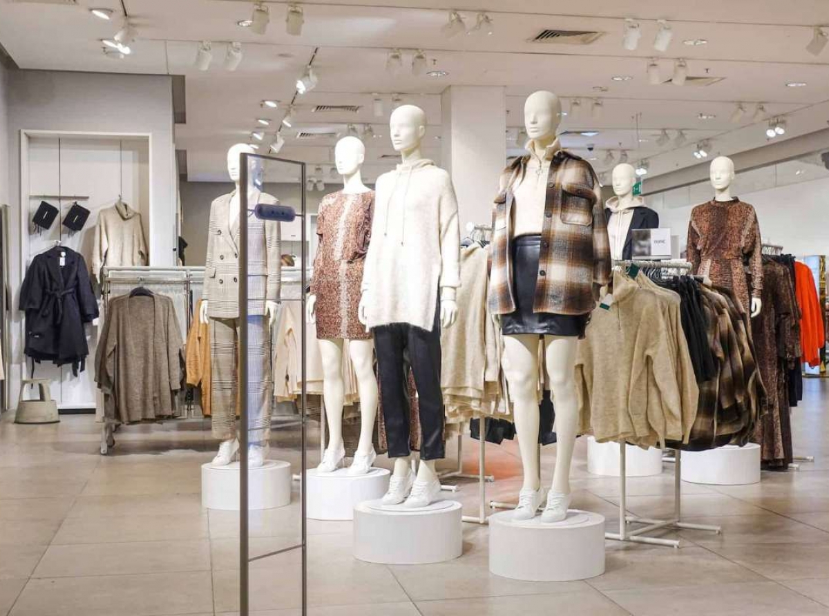 Domestic apparel brands leverage B2B trade platforms to counter margin pressures